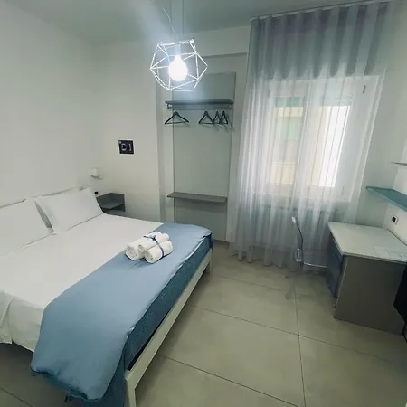 L'acquario לינה וארוחת בוקר 3*